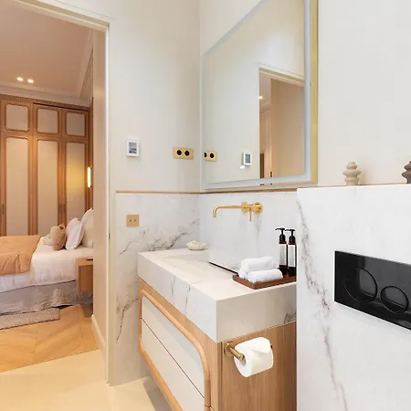 Maison Galante's With Services In Louvre - Rue Des Dechargeurs Paris