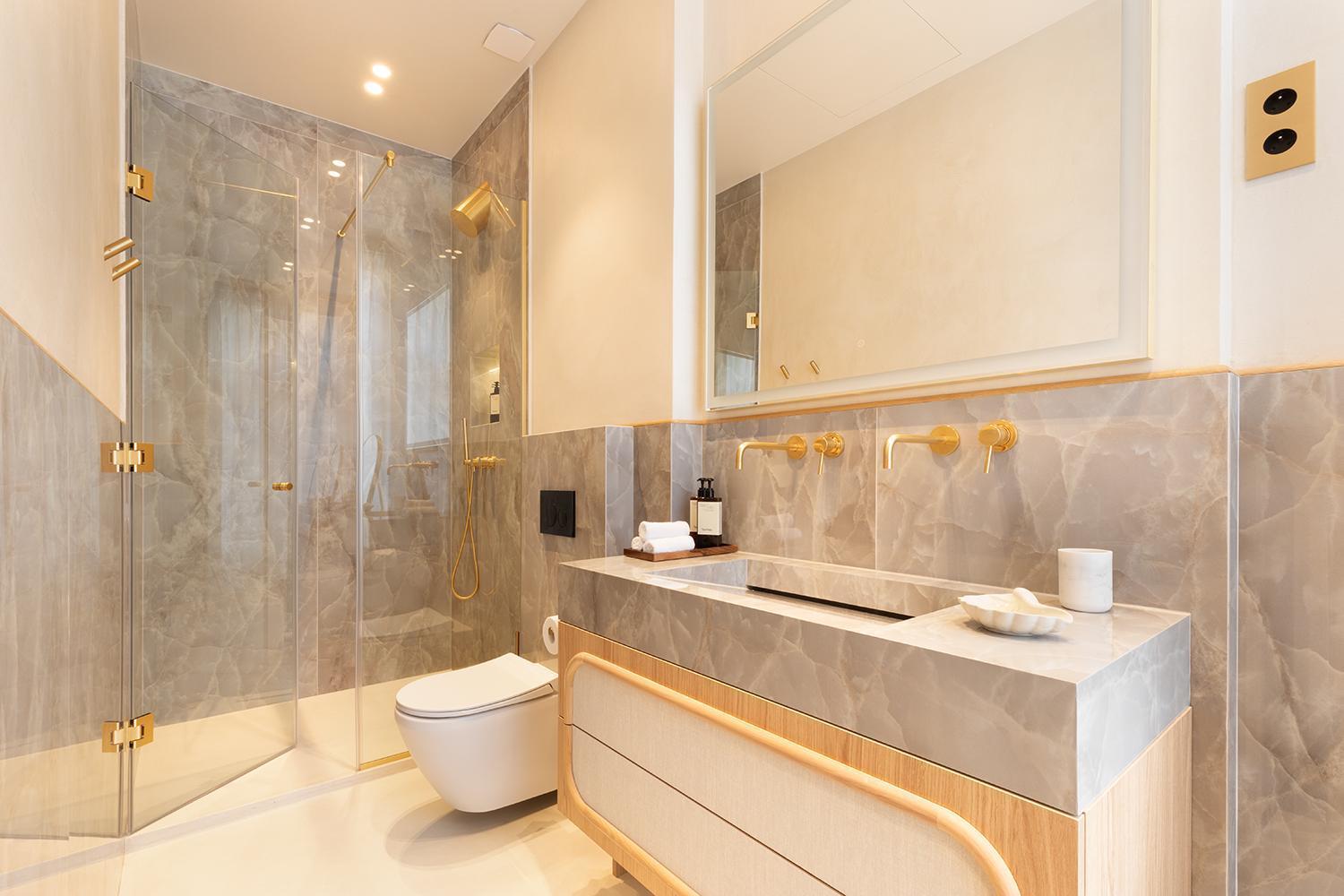 Maison Galante's With Services In Louvre - Rue Des Dechargeurs * Paris