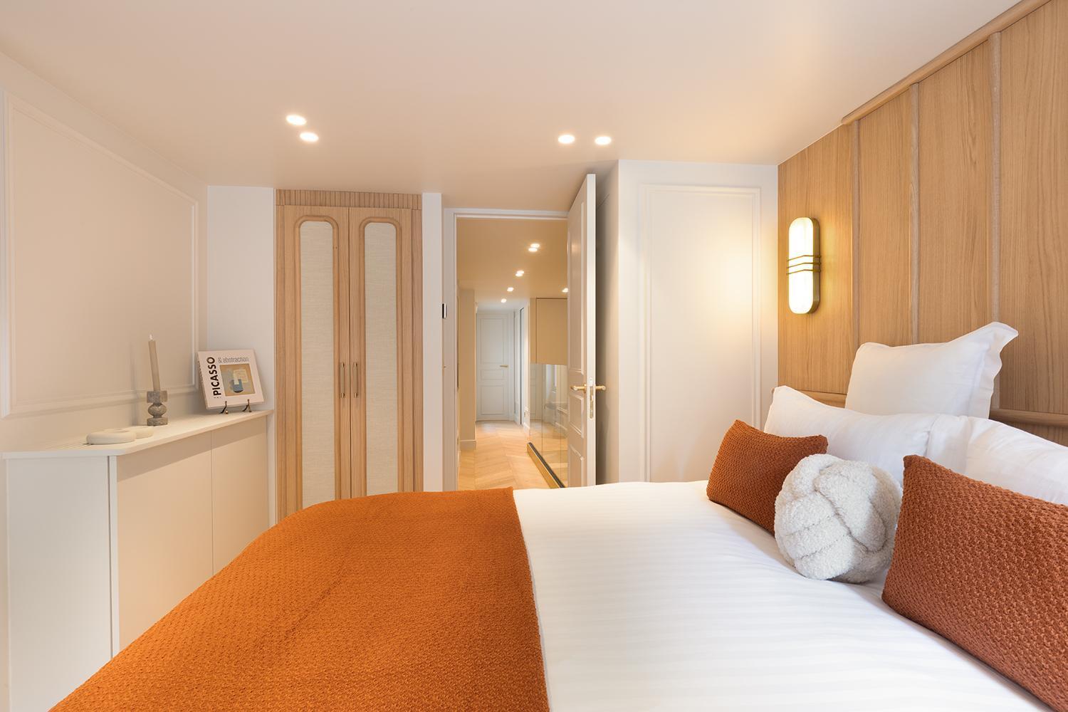 Maison Galante's With Services In Louvre - Rue Des Dechargeurs * Paris