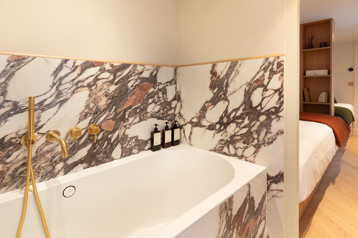 Maison Galante's With Services In Louvre - Rue Des Dechargeurs * Parigi