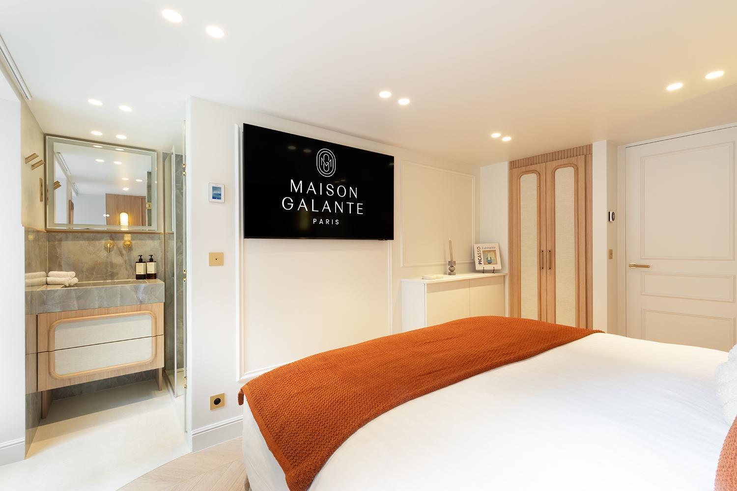 Maison Galante's With Services In Louvre - Rue Des Dechargeurs * Parigi