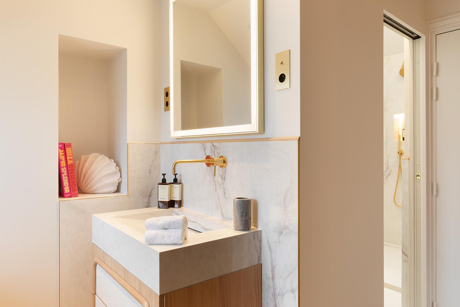 Apartment Maison Galante's With Services In Louvre - Rue Des Dechargeurs Paris