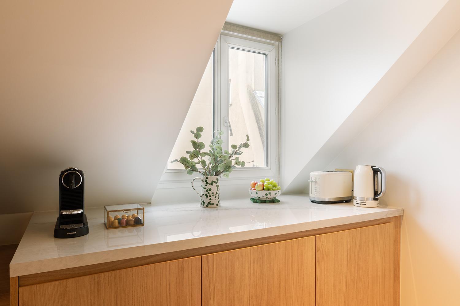 Maison Galante's With Services In Louvre - Rue Des Dechargeurs *