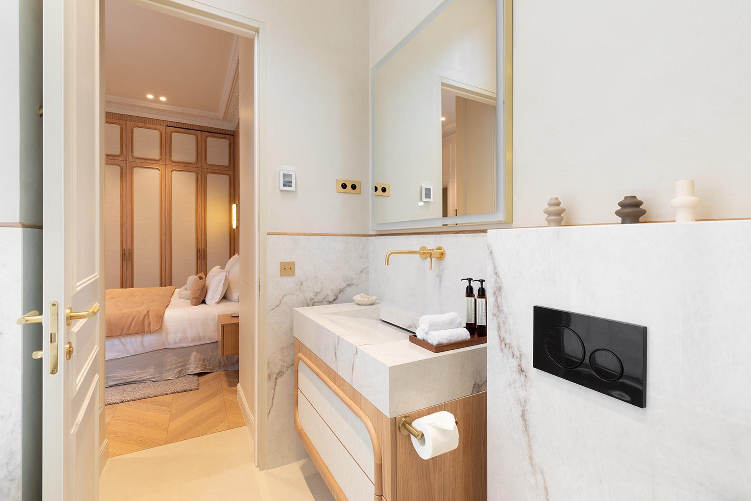 Maison Galante's With Services In Louvre - Rue Des Dechargeurs Parigi