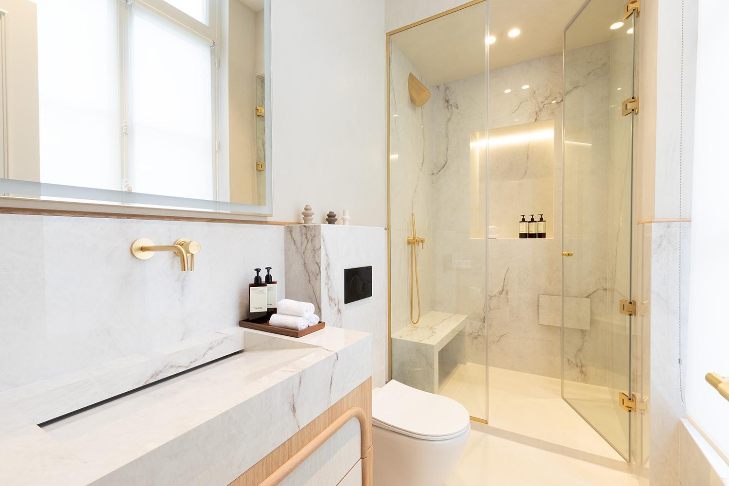 Maison Galante's With Services In Louvre - Rue Des Dechargeurs Paris