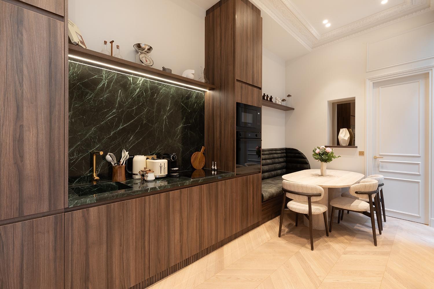 Maison Galante's With Services In Louvre - Rue Des Dechargeurs *
