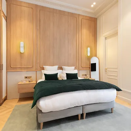 Maison Galante's With Services In Louvre - Rue Des Déchargeurs Parigi